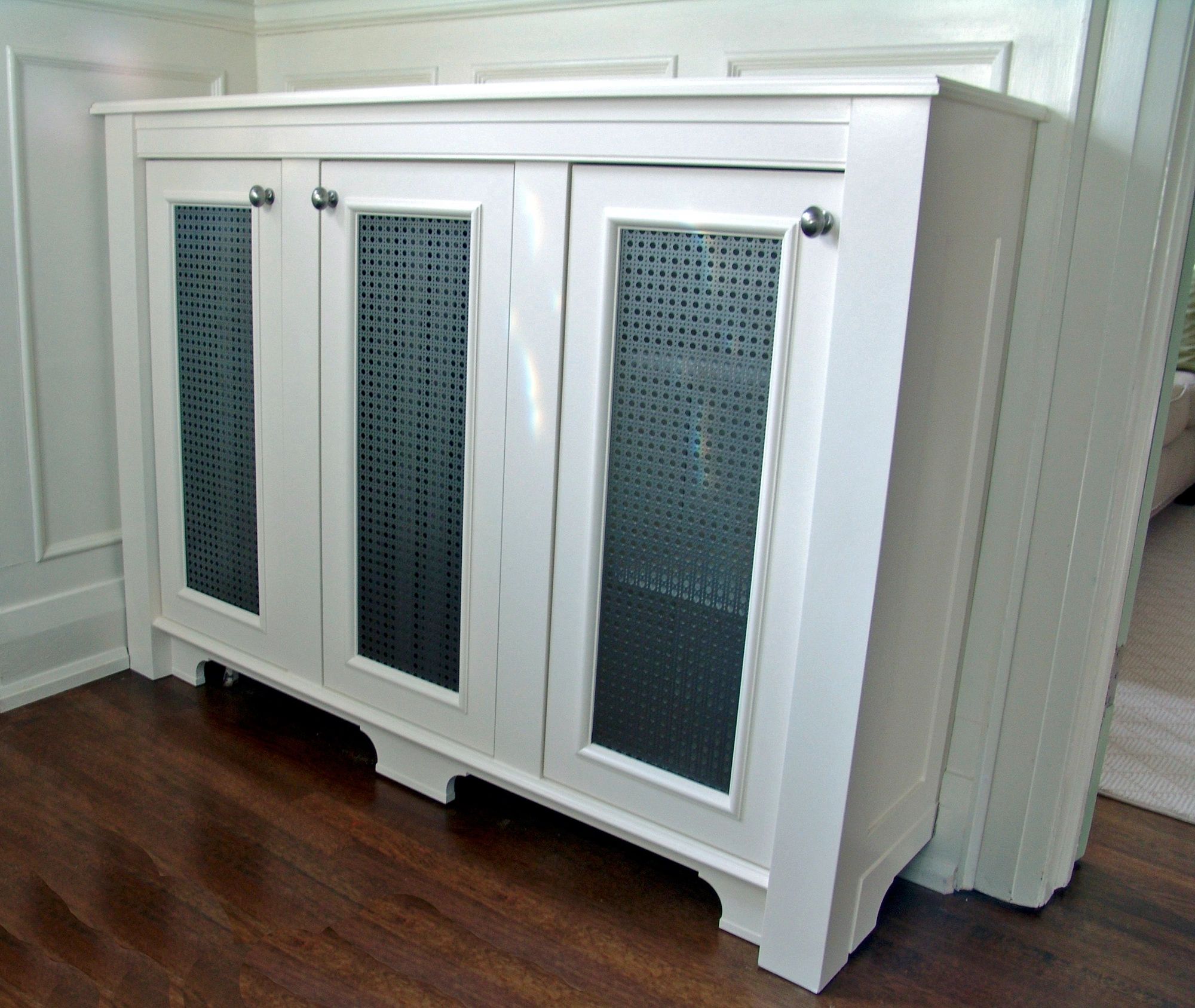 Built-in — DSC01123